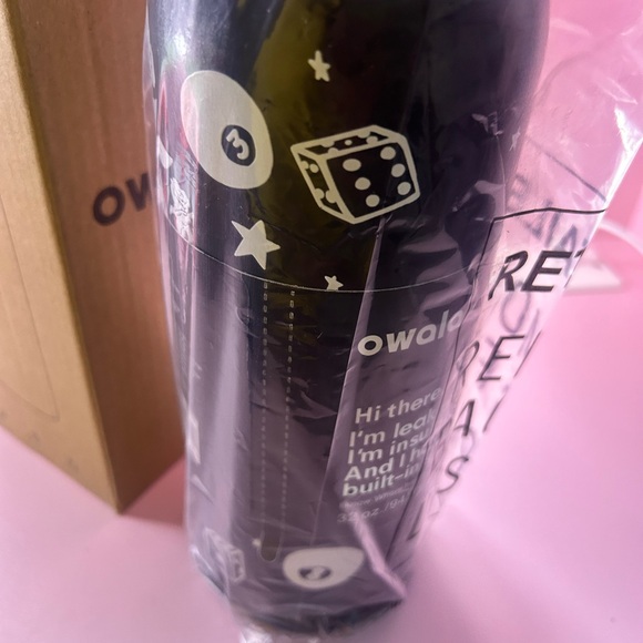 Owala x UO Exclusive Free Sip 32 oz tumbler Good Luck - New in box - Picture 4 of 5